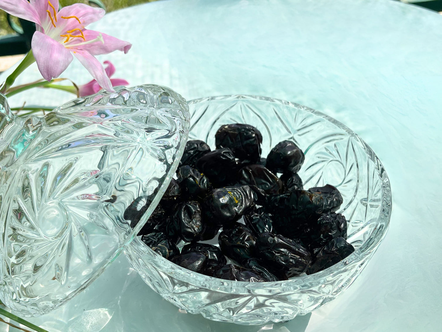 Plain Ajwa Dates